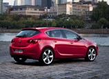 Opel-Astra-2009-2014-2.jpg