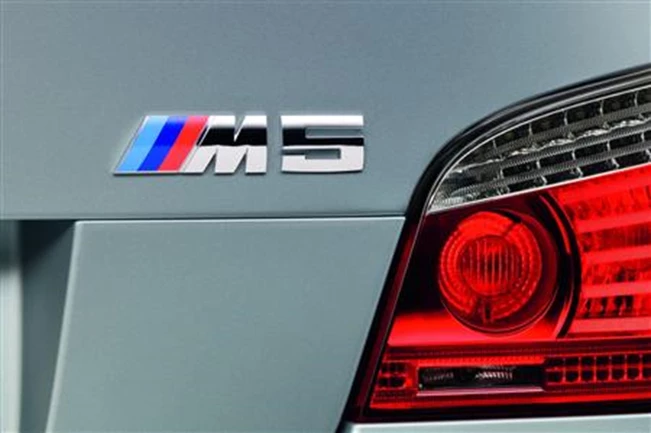 ב.מ.וו M5 – שובו של ה-V8 (וידאו)
