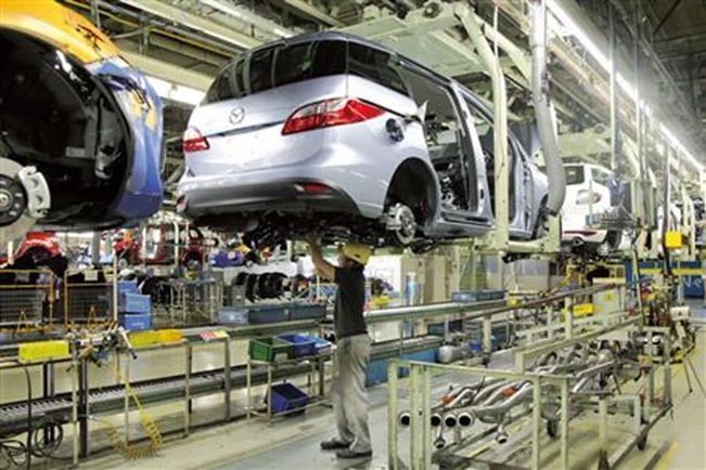 יצרניות הרכב היפניות נערכות לחידוש הייצור