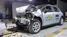 כתבה בטיחות: טויוטה C-HR מצטיינת, פיאט 500 פחות