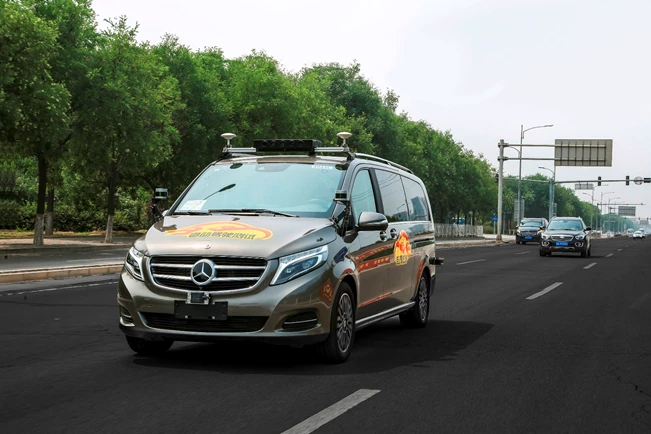 הנהג אופציונלי: מרצדס תבחן אוטונומיות בסין