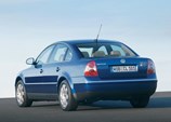 Volkswagen-Passat-2003-1600-05.jpg