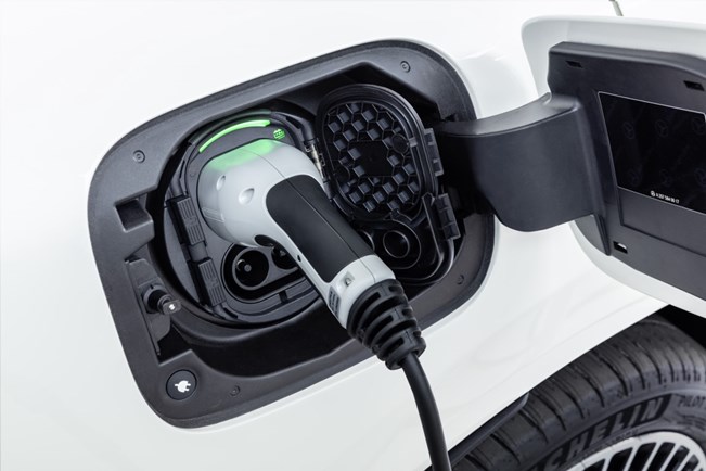 מרצדס חשפה רכב חשמלי סדרתי, השיווק מ-2019