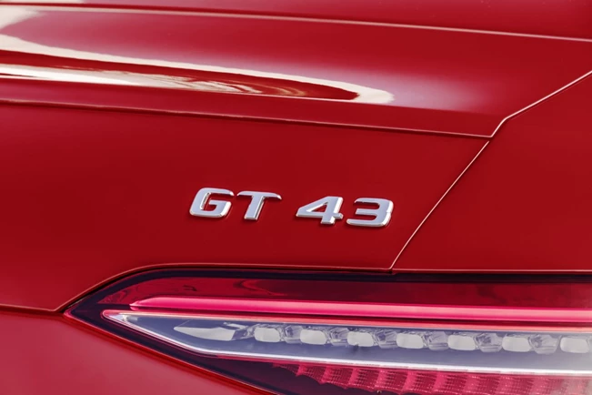 מרצדס-GT AMG ארבע דלתות בגרסאות חדשות