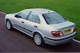 Nissan-Almera-2001-2006-02.jpg