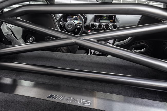 מרצדס-AMG שוב מרעננת GT עם גרסת "מסלול"