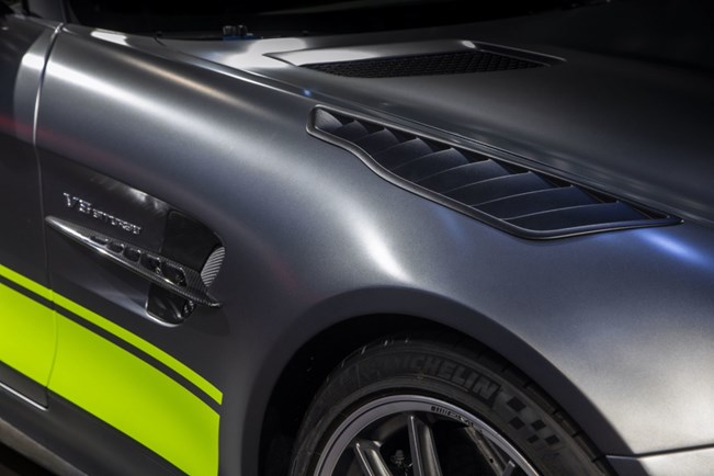 מרצדס-AMG שוב מרעננת GT עם גרסת "מסלול"