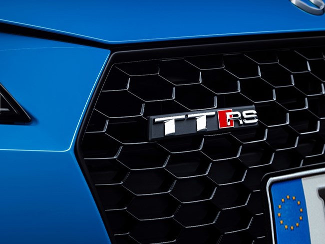 אודי TT RS – החל מ-553,000 שקלים 
