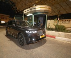 כתבה אחד ומיוחדת: מדונה נוהגת ברכב יחיד במינו בישראל