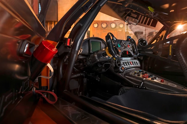 מרצדס-AMG מציגה מכונית מירוץ, שלך ב-1.65 מיליון שקל לפני מס