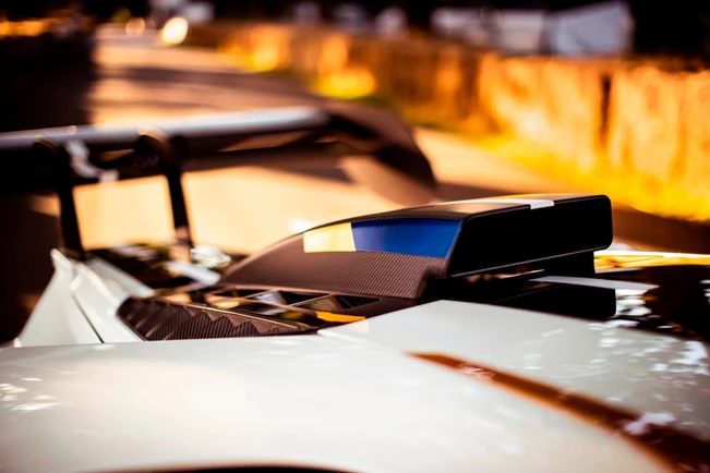 פורד GT משחררת רסן: 700 כ"ס לנהגי מירוץ עשירים במיוחד