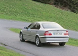 BMW-3-Series-2002-02.jpg