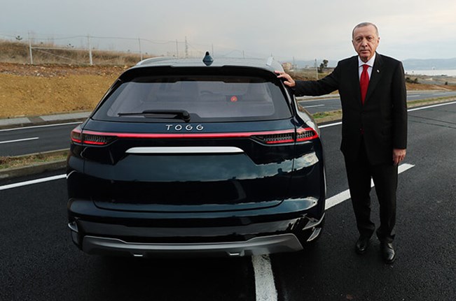 טורקיה תתחרה בטסלה: ארדואן השיק יצרנית רכב חשמלי