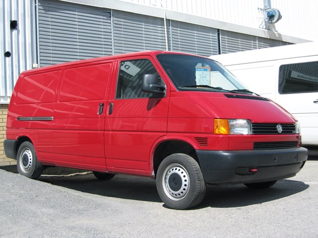 1632057