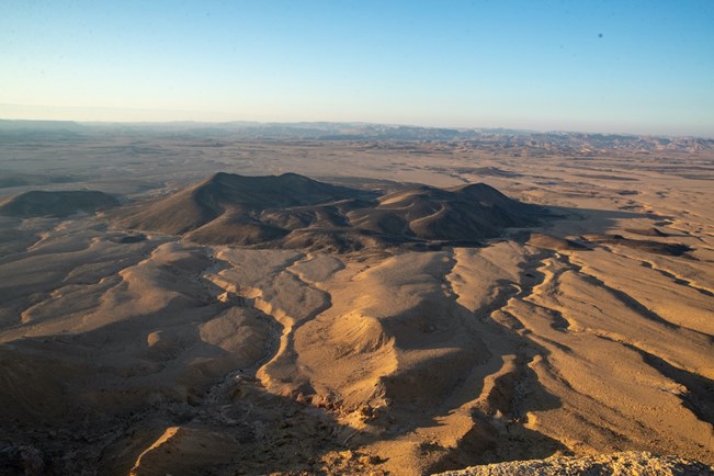 מסלול מאבריק – סובב ולעומקו של מכתש רמון - טיול 4 מתוך 5 בסדרת טיולים עבור צל