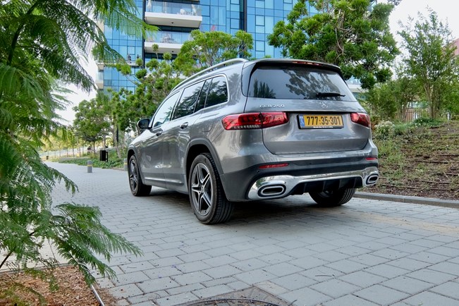 מרצדס GLB - מבחן דרכים (7 מק', AMG ליין, 250)