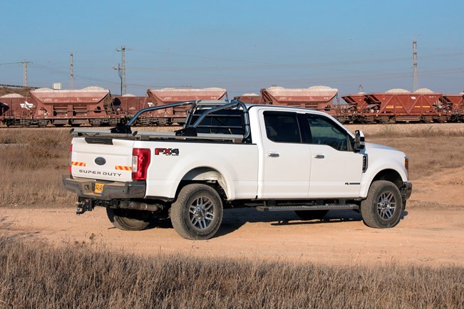 פורד F-250 - מבחן דרכים (450 כ