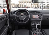 Volkswagen-Tiguan-2016-07.jpg