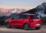 Volkswagen-Polo-2016-02.jpg