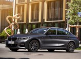 BMW-330e_Sedan-2021-01.jpg