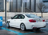 BMW-3-Series-2018-07.jpg