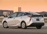 Toyota-Prius-2017-03.jpg