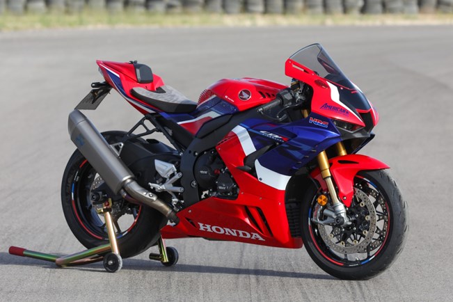 הונדה CBR1000RR-R במבחן - לעיונים באדרנלין ומקומו בהוויה 