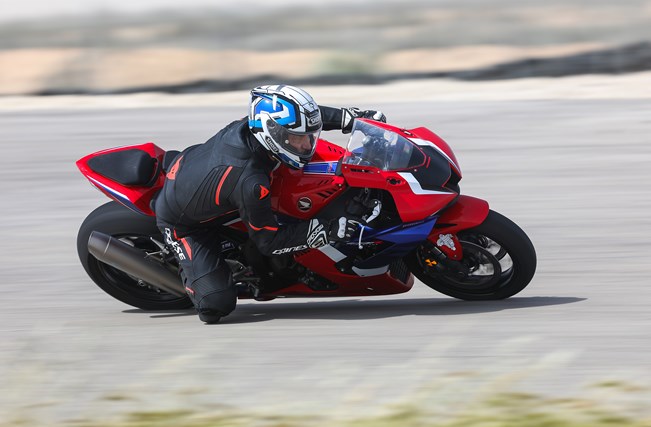 הונדה CBR1000RR-R במבחן - לעיונים באדרנלין ומקומו בהוויה 