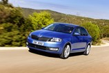 Skoda Rapid before and after face lift (17).jpg
