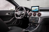 2015-Mercedes-Benz-CLA250-4Matic-interior-05.jpg