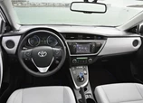 Toyota-Auris-2014-08.jpg