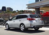 Toyota-Auris-2014-06.jpg
