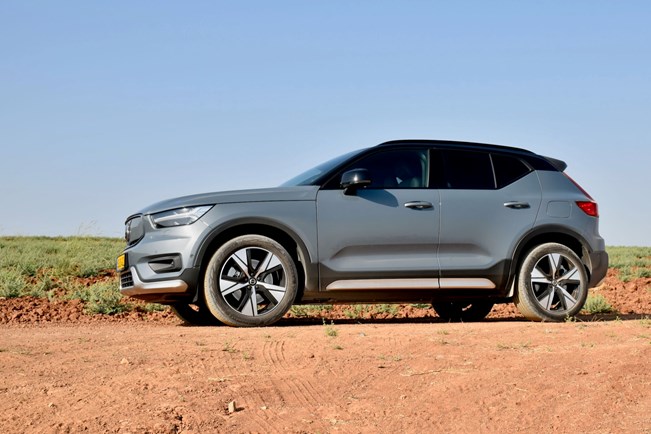 וולוו XC40 - מבחן דרכים (ריצ'ארג' P8, חשמלי)