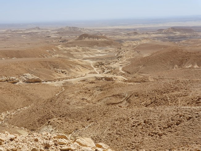 בא מהשוליים / כביש 10 וקצת על נתינה