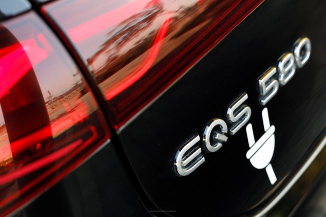 מרצדס EQE SUV 2023: סביבת הנהג נחשפה
