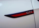 Volkswagen-Golf_GTI-2022-08.jpg