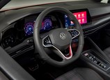 Volkswagen-Golf_GTI-2022-05.jpg
