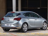 Opel-Astra-2013-04.jpg
