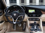 Alfa_Romeo-Giulia-2019-05.jpg