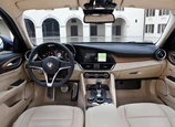 Alfa_Romeo-Giulia-2018-05.jpg