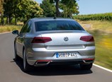Volkswagen-Passat-2020-03.jpg
