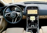 Jaguar-XE-2022-05.jpg
