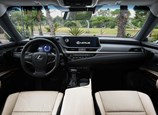Lexus-ES_EU-Version-2020-06.jpg