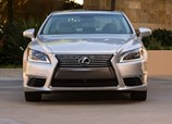 Lexus-LS_460-2017-02.jpg