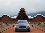 Jaguar-XE-2018-04.jpg