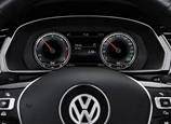 Volkswagen-Passat-2017-06.jpg