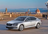 Volkswagen-Passat-2016-04.jpg