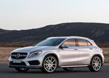 Mercedes-Benz-2015-04.jpg