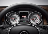 Mercedes-Benz-2015-06.jpg