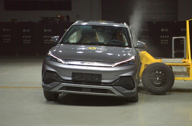 BYD אטו 3 – מבחן דרכים